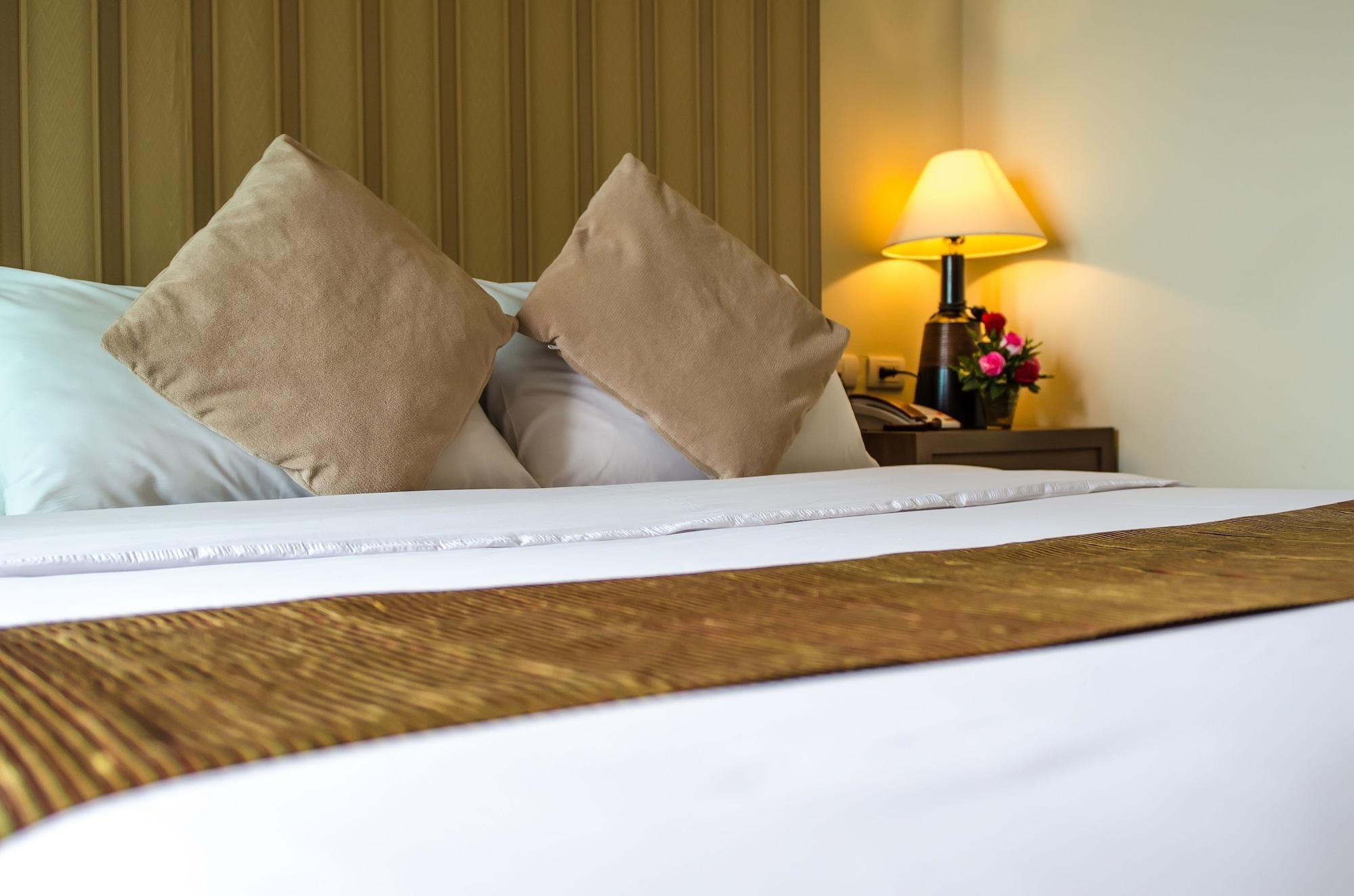 The Platinum Suite Бангкок Екстер'єр фото