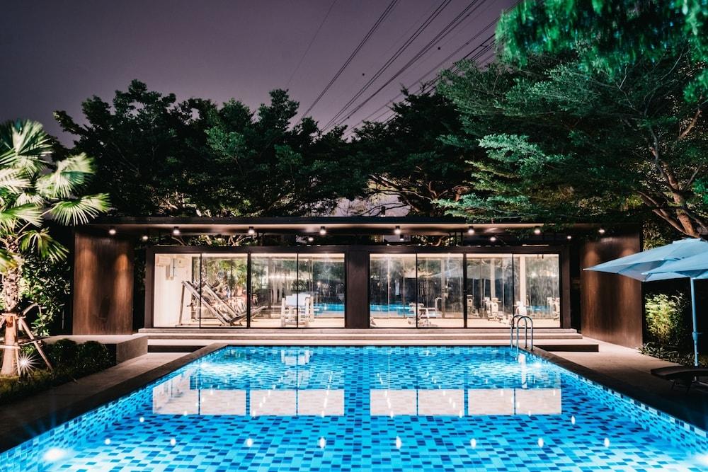 The Platinum Suite Бангкок Екстер'єр фото