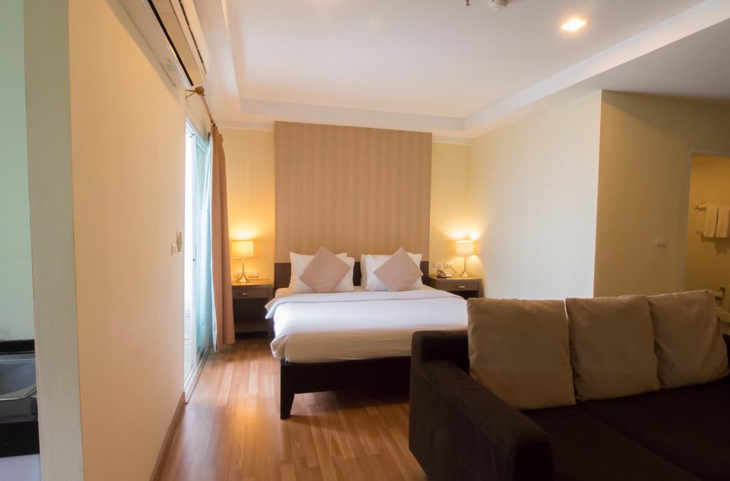 The Platinum Suite Бангкок Екстер'єр фото