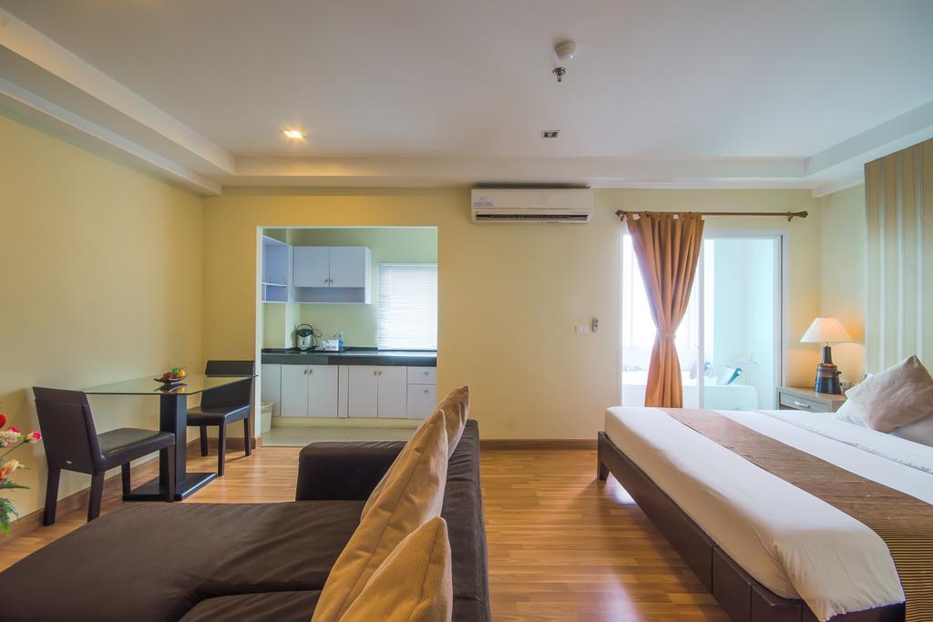 The Platinum Suite Бангкок Екстер'єр фото