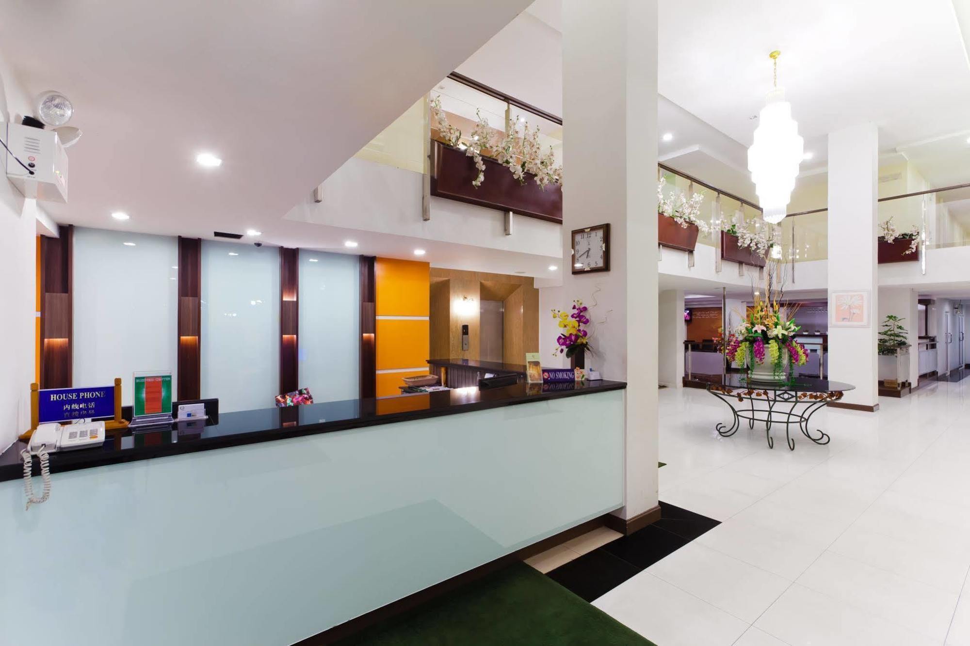 The Platinum Suite Бангкок Екстер'єр фото