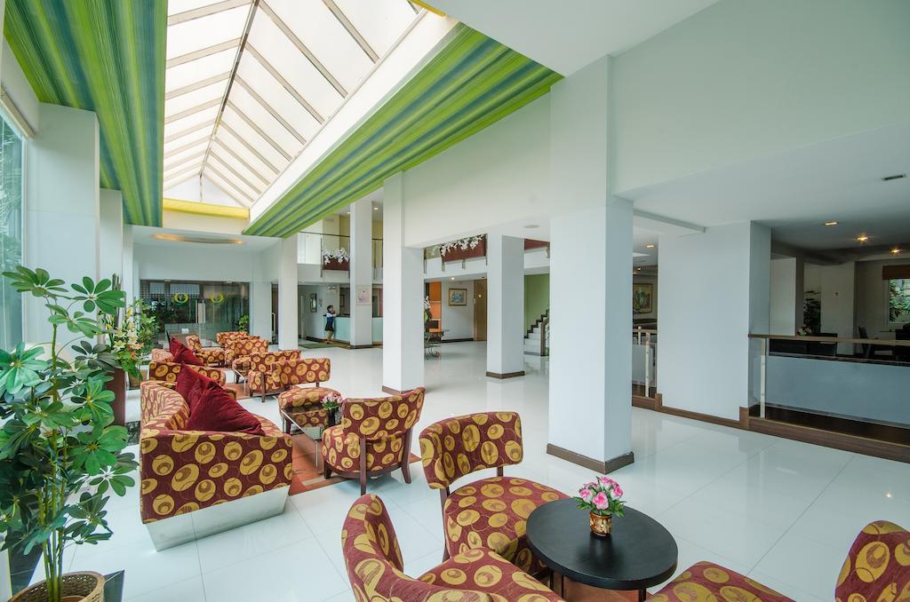 The Platinum Suite Бангкок Екстер'єр фото